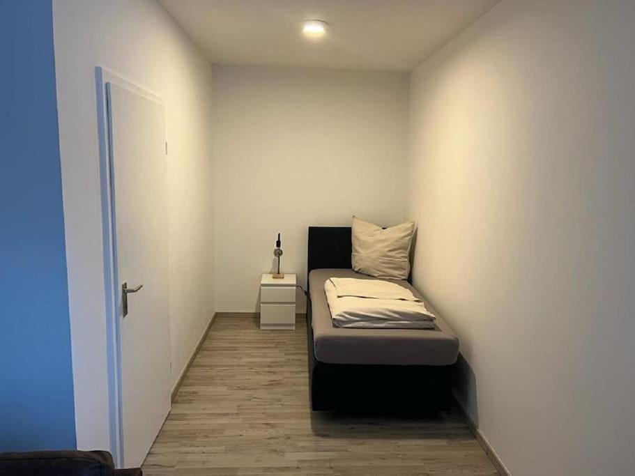 Eine Modern Renovierte Wohnung Mit Balkonterrasse. Lubbecke Exterior photo